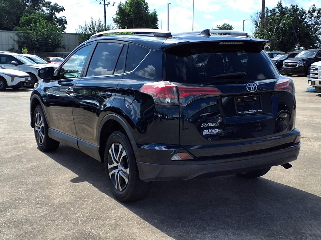 2018 Toyota RAV4 LE - 1
