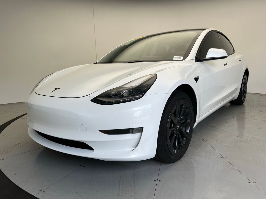 Thumbnail: 2023 Tesla Model 3 - 1