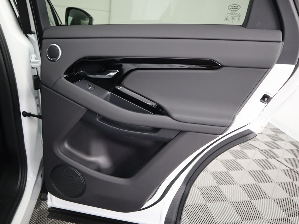 2026 Land Rover Range Rover Evoque S 27