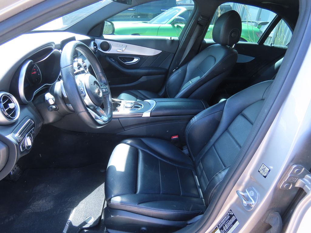 Thumbnail: 2019 Mercedes-Benz C-Class - 10