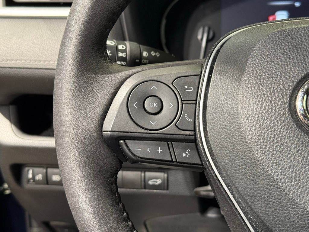 Thumbnail: 2023 Toyota RAV4 - 25