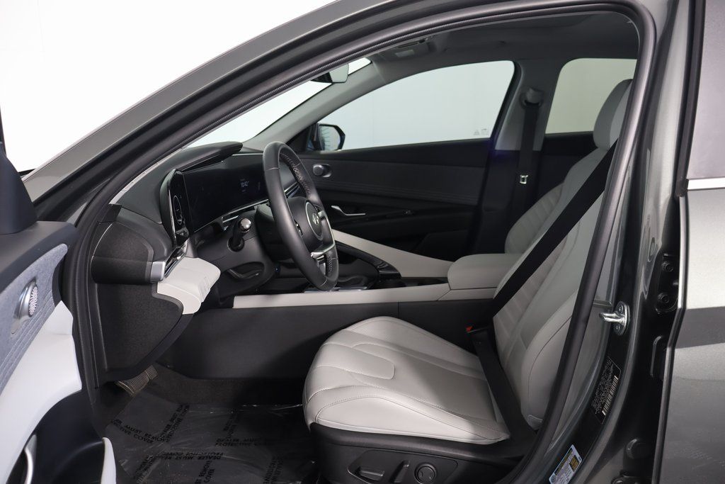 Thumbnail: 2024 Hyundai Elantra - 10