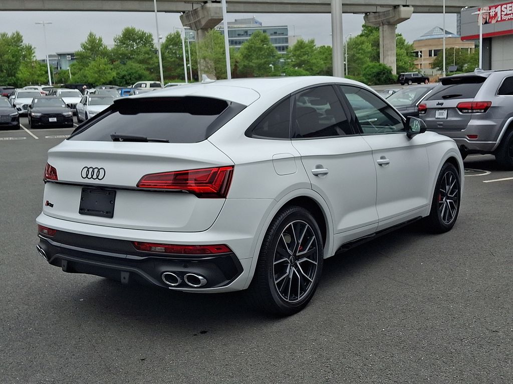 Thumbnail: 2024 Audi SQ5 - 4
