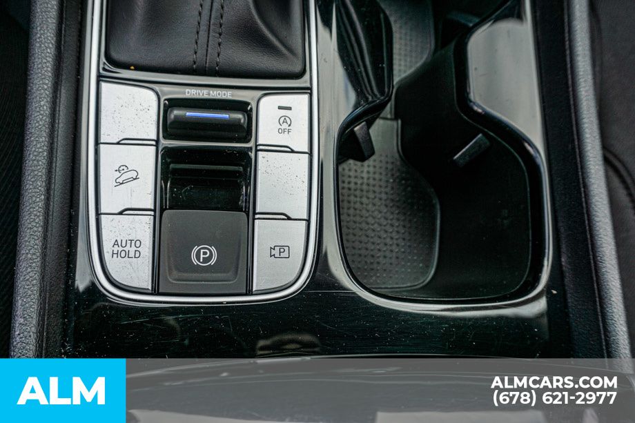 Used 2025 Gray Hyundai SEL image 43