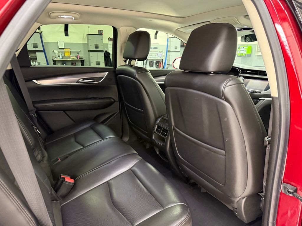 2017 Cadillac XT5 Luxury 26