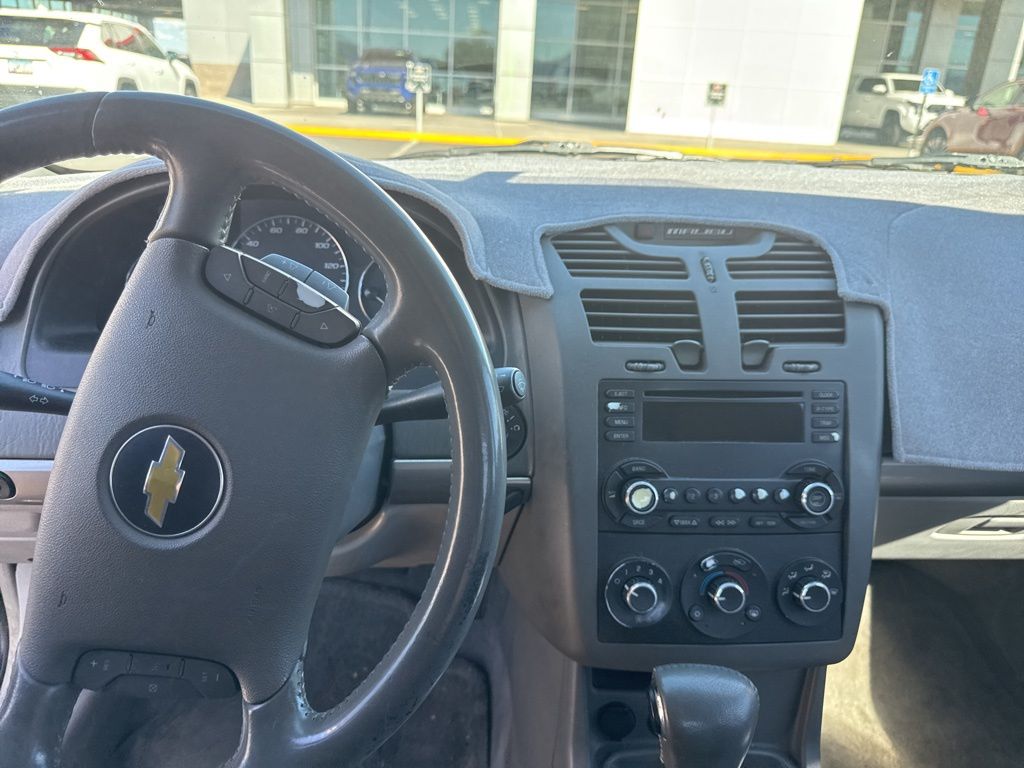 Thumbnail: 2006 Chevrolet Malibu - 11