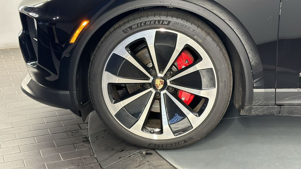Thumbnail: 2025 Porsche Macan - 11