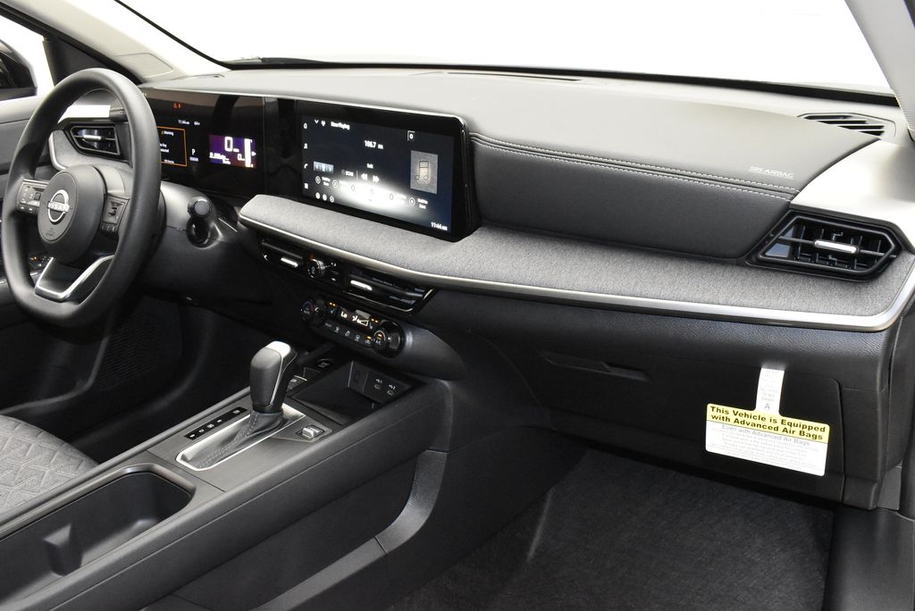 Thumbnail: 2026 Nissan Kicks - 27