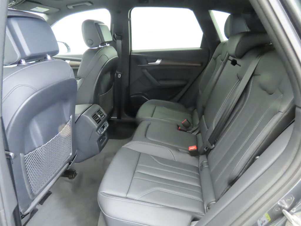 2025 Audi Q5  22