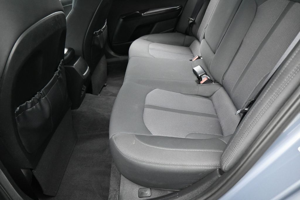 Used 2024 Everlasting Silver Kia LXS image 29