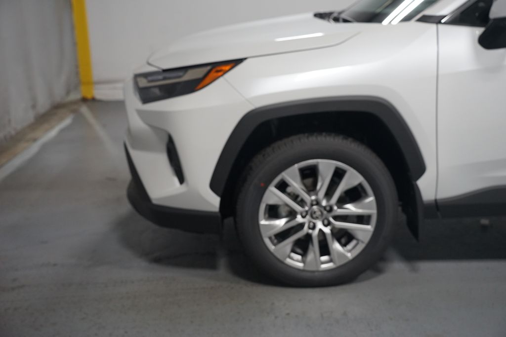 Thumbnail: 2025 Toyota RAV4 - 5
