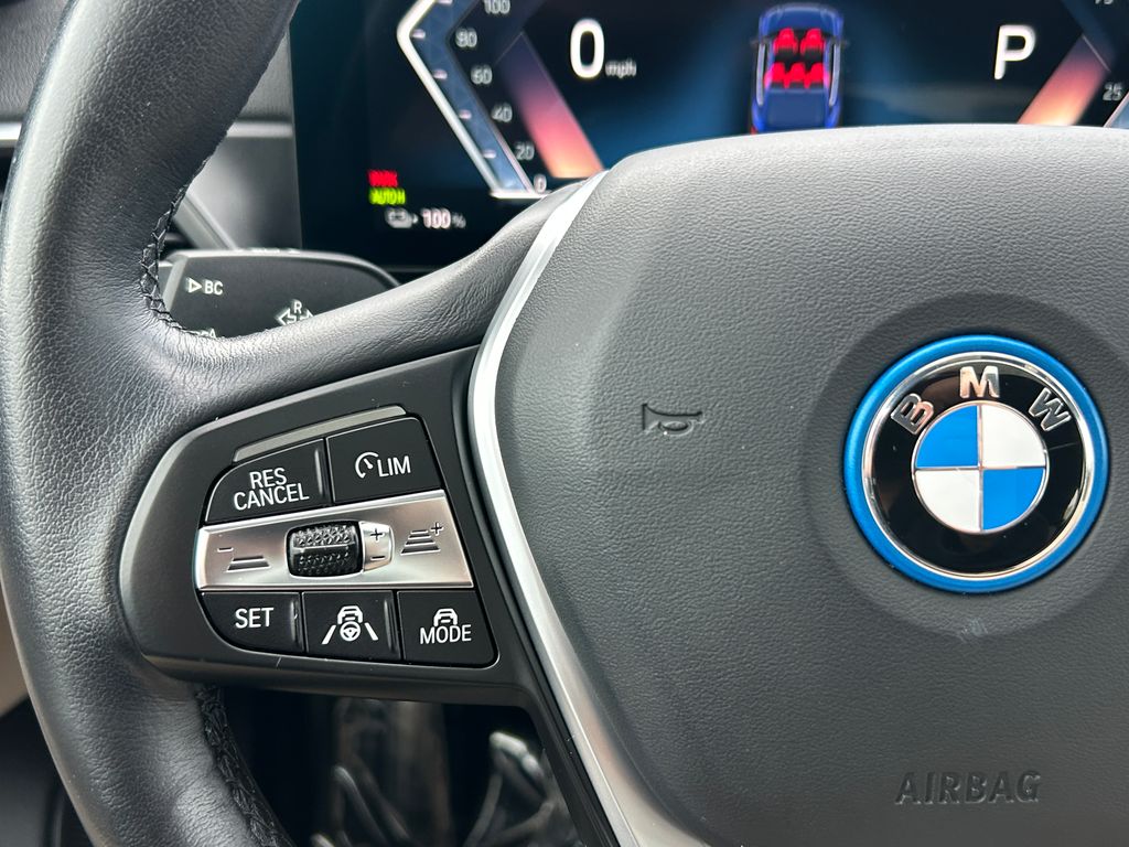 Thumbnail: 2023 BMW i4 - 19