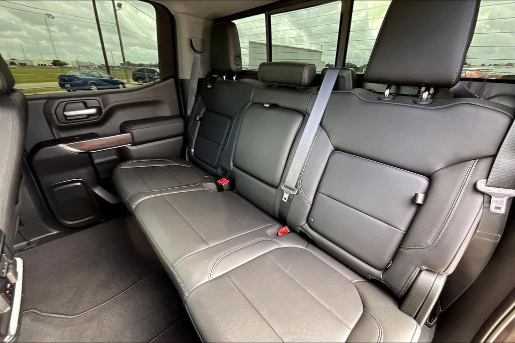 Used 2019 GMC Sierra 1500 SLT 4D Crew Cab