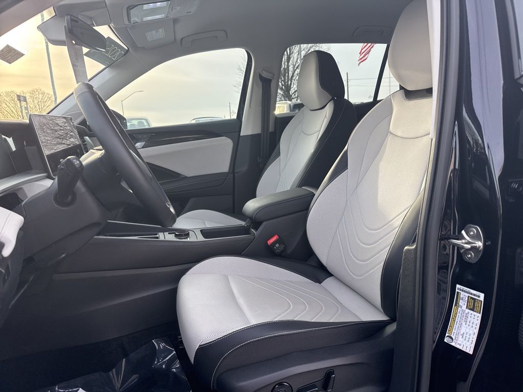 2025 Volkswagen Tiguan 2.0T SE Black at Subaru and VW of Moon Township