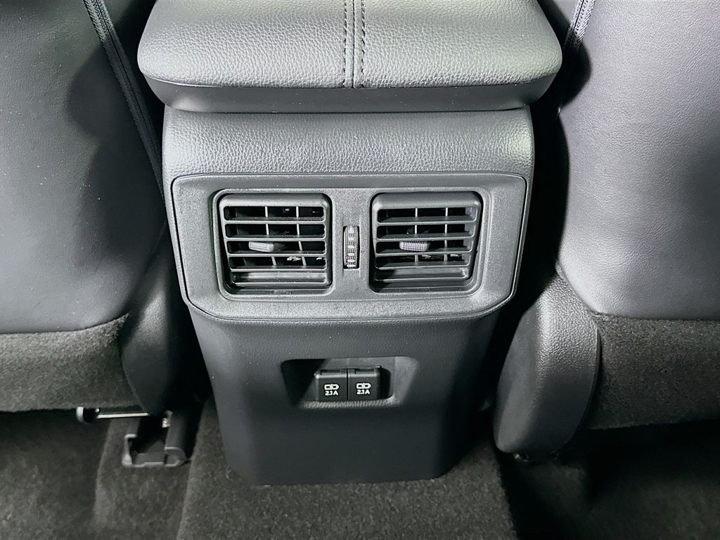 Thumbnail: 2021 Toyota RAV4 - 26