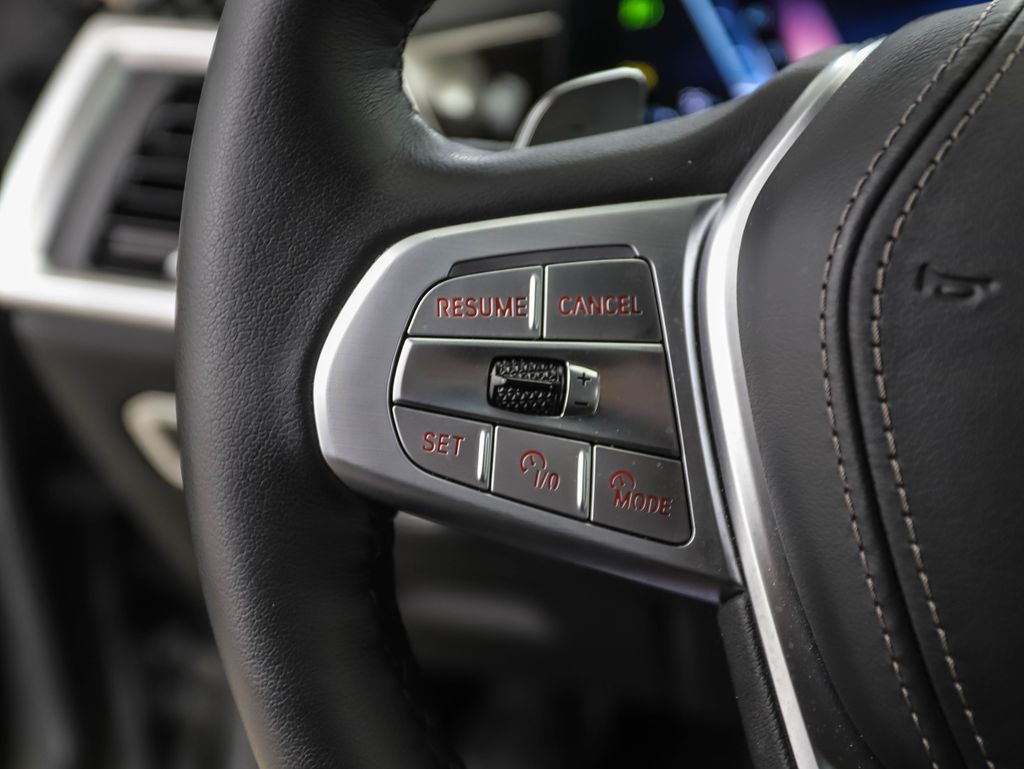 Thumbnail: 2023 BMW X7 - 12