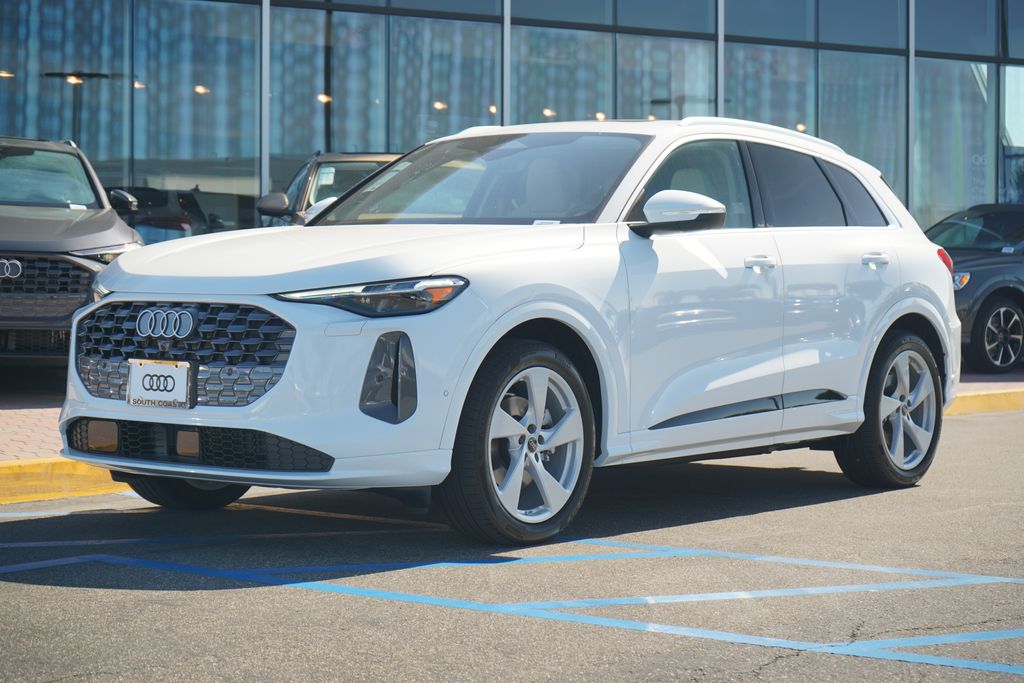 Thumbnail: 2025 Audi Q5 - 1