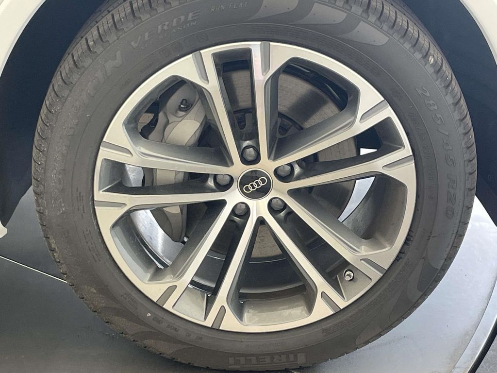 2026 Audi Q7 45 Premium White at Audi Porsche Sewickley