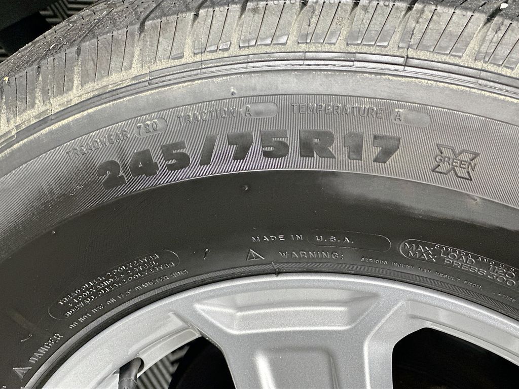 Used 2020 White Jeep Sport S image 32