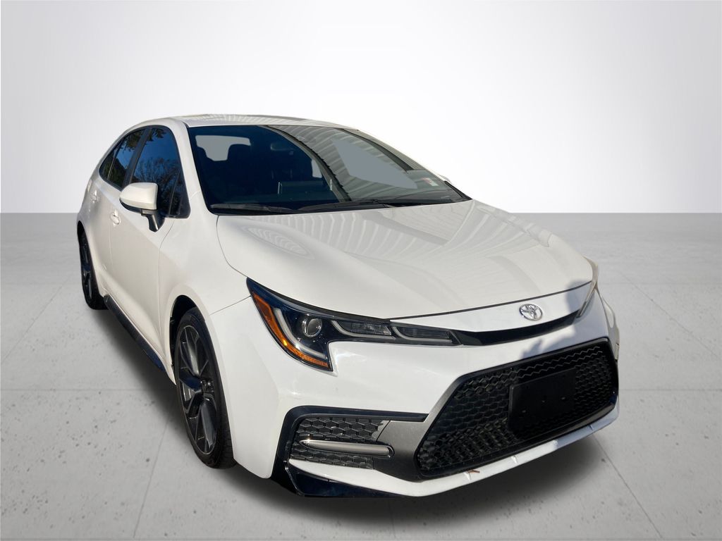 Used 2020 Toyota Corolla SE with VIN JTDS4RCE9LJ004975 for sale in Gladstone, OR