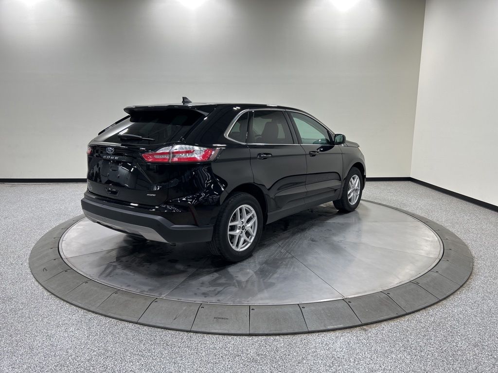 used 2024 Ford Edge car, priced at $30,976