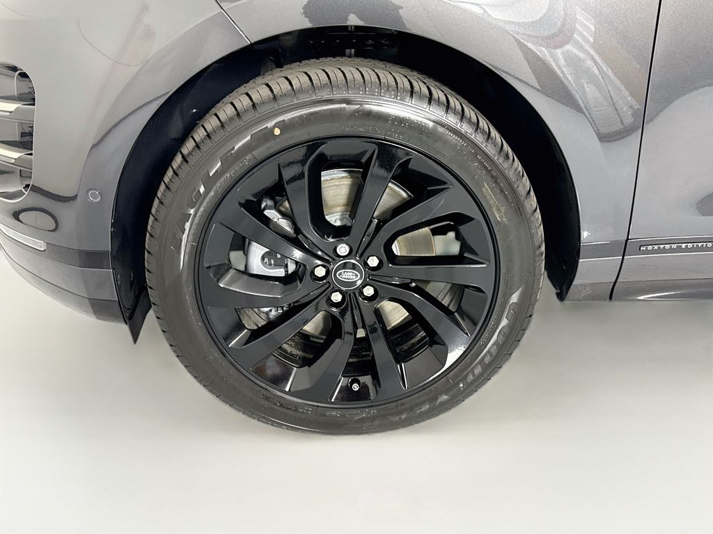 Thumbnail: 2026 Land Rover Range Rover Evoque - 30