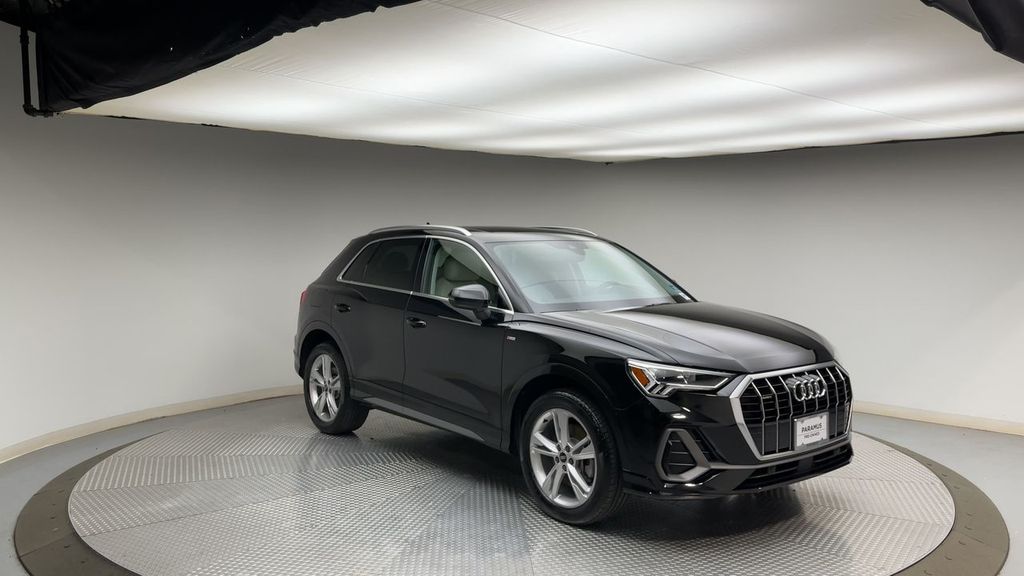Thumbnail: 2021 Audi Q3 - 8