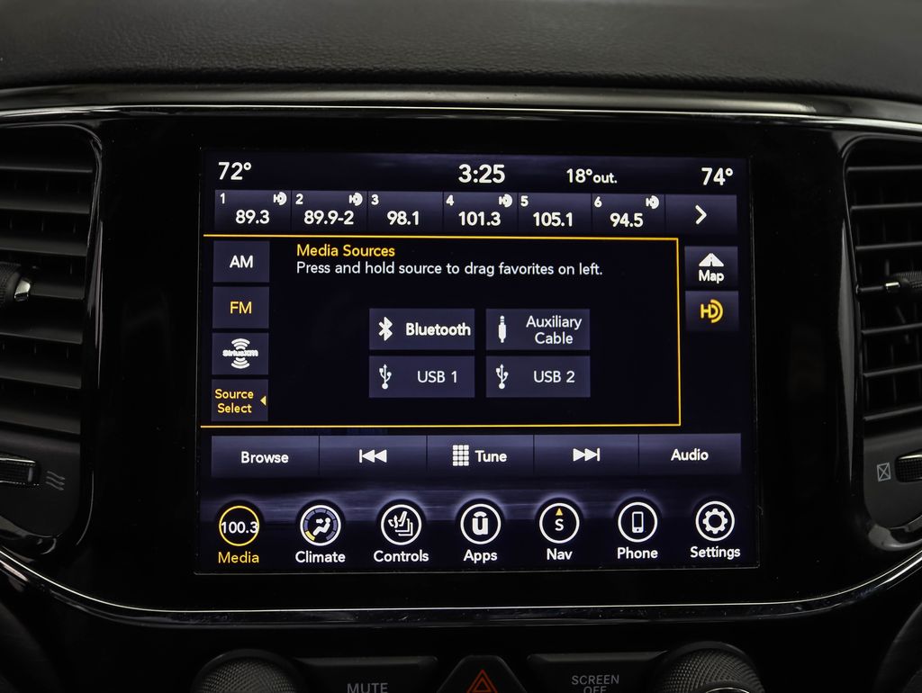 Thumbnail: 2020 Jeep Grand Cherokee - 17