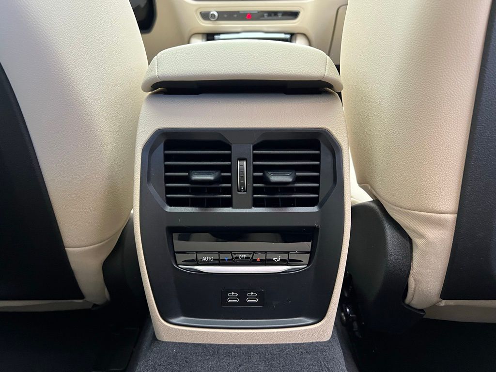 2025 BMW i4 eDrive40 10