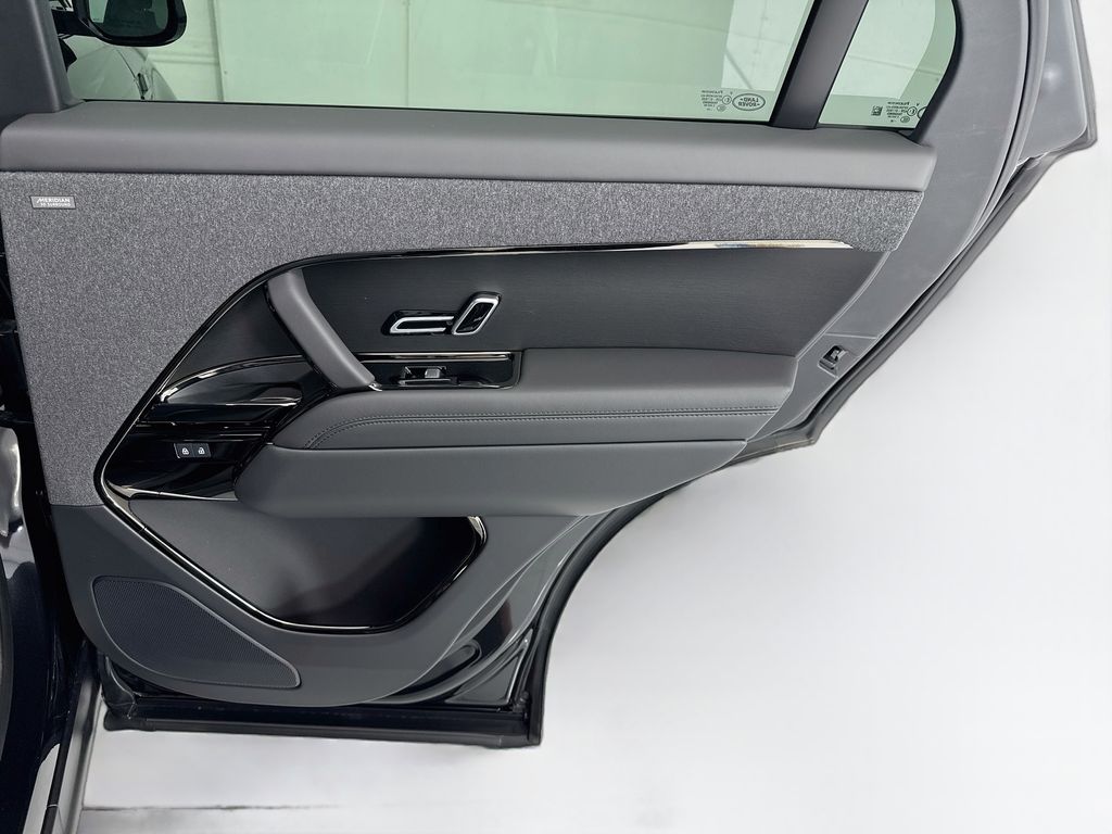 Thumbnail: 2026 Land Rover Range Rover Sport - 26