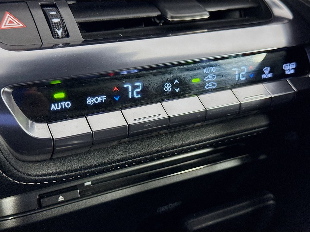 Thumbnail: 2019 Lexus LC - 16