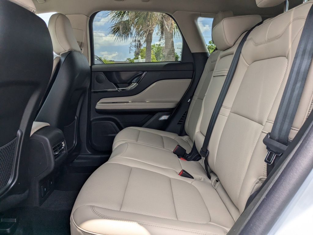 2025 Lincoln Corsair Premiere