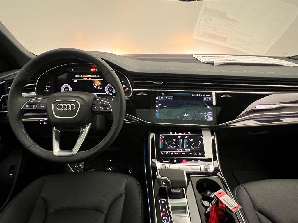 Thumbnail: 2026 Audi Q8 - 19