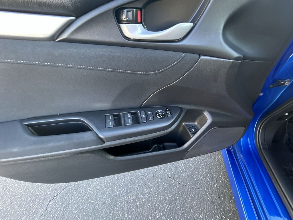 Thumbnail: 2017 Honda Civic - 13