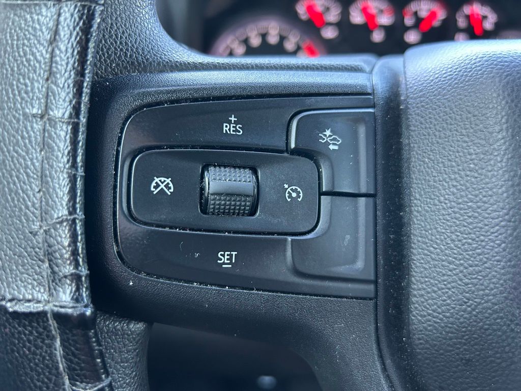 2024 Chevrolet Silverado 1500 Custom 17