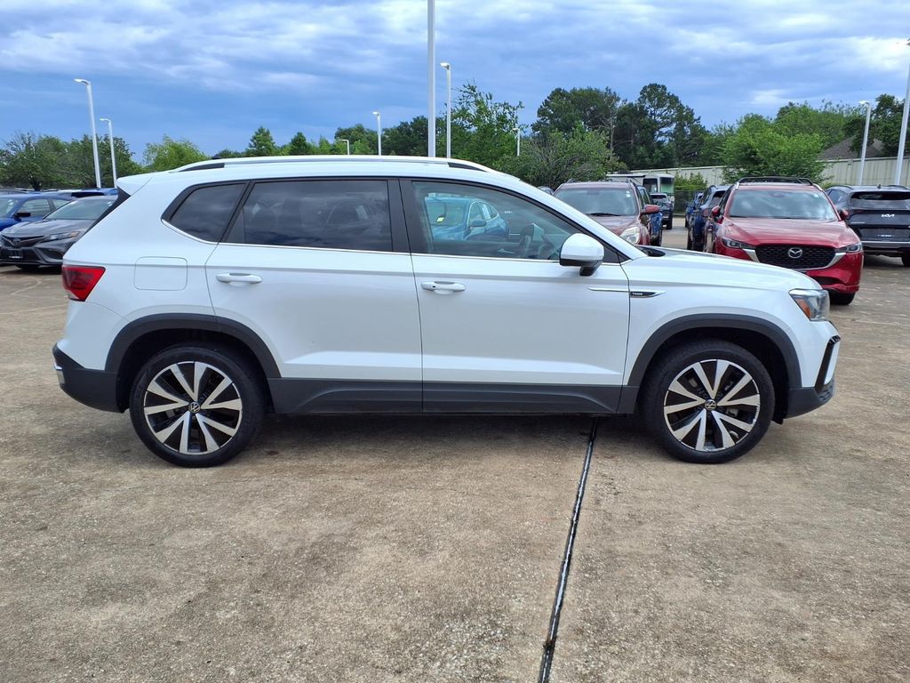 2023 Volkswagen Taos 1.5T SE White at DeMontrond Auto Country