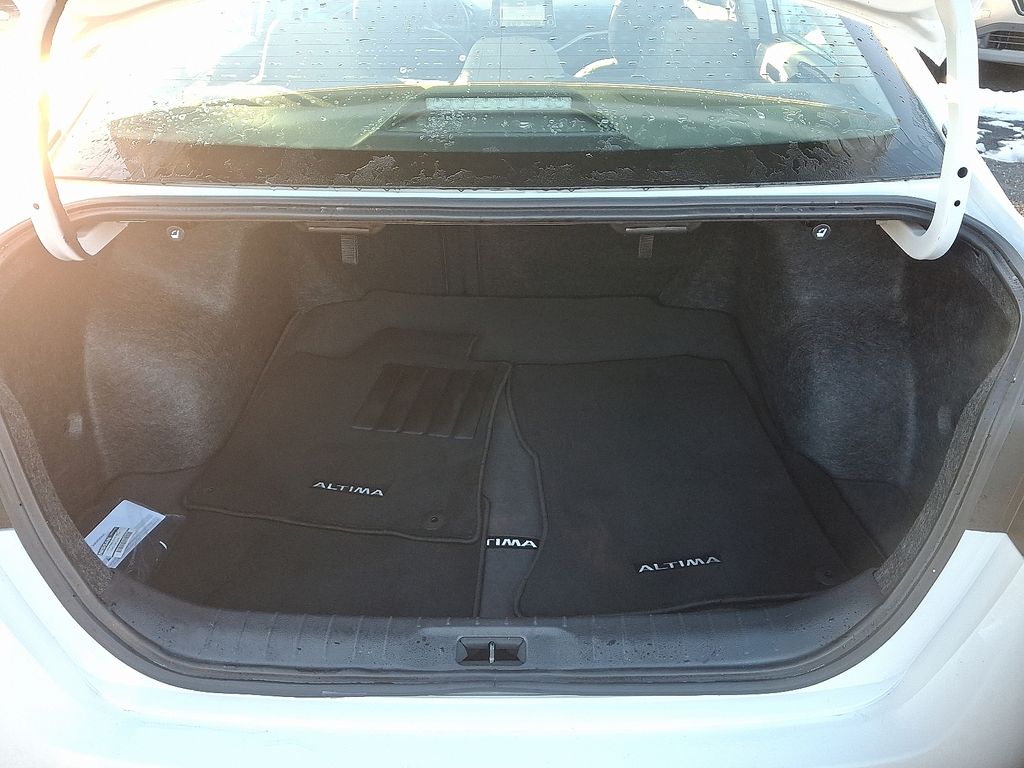 Thumbnail: 2025 Nissan Altima - 29