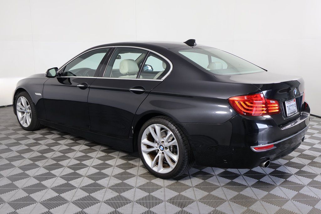 Thumbnail: 2015 BMW 5 Series - 4
