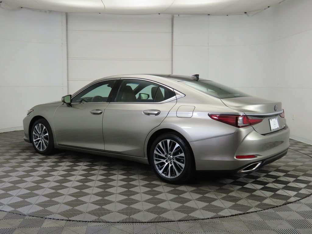 Thumbnail: 2019 Lexus ES - 7