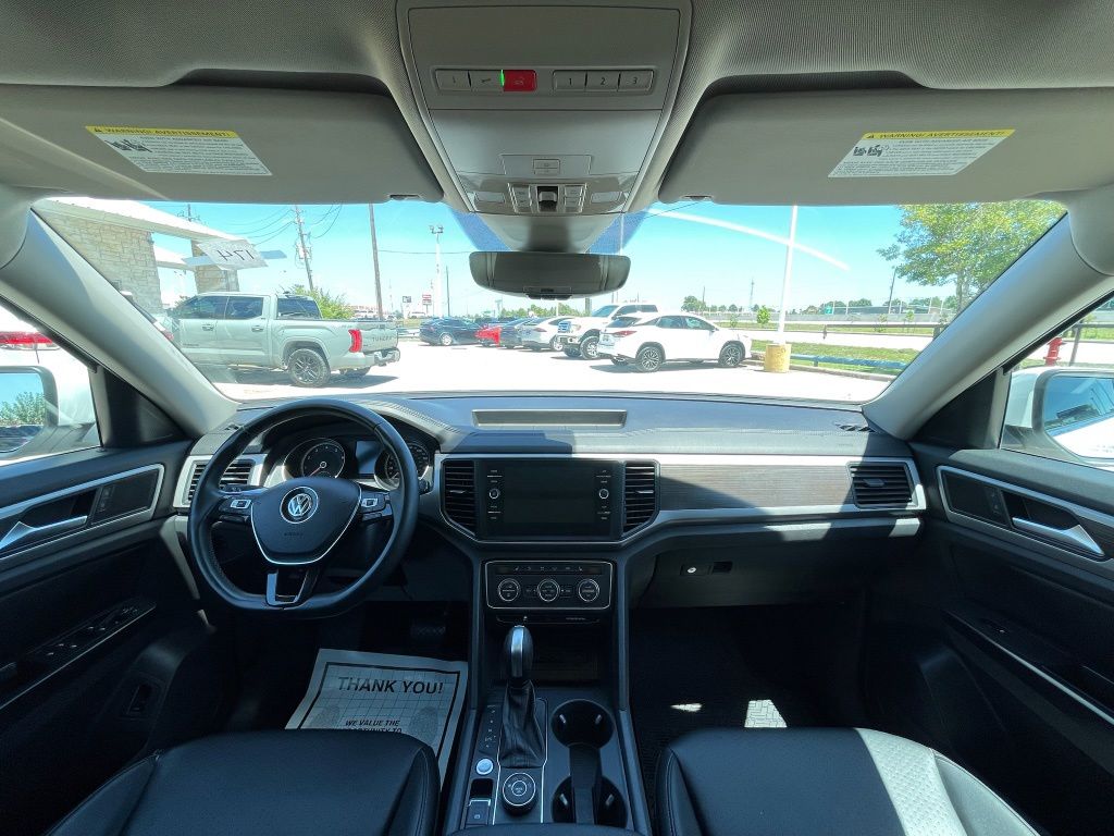 2020 Volkswagen Atlas 3.6L V6 SE White at Community Kia