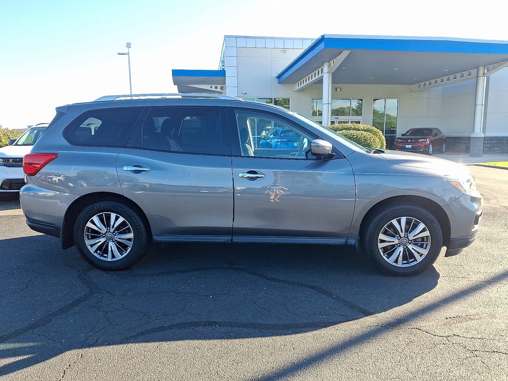 Thumbnail: 2019 Nissan Pathfinder - 7