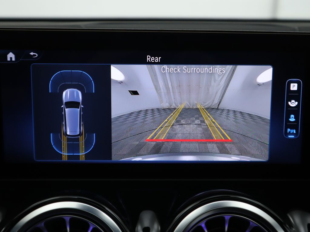 Thumbnail: 2025 Mercedes-Benz GLB - 17