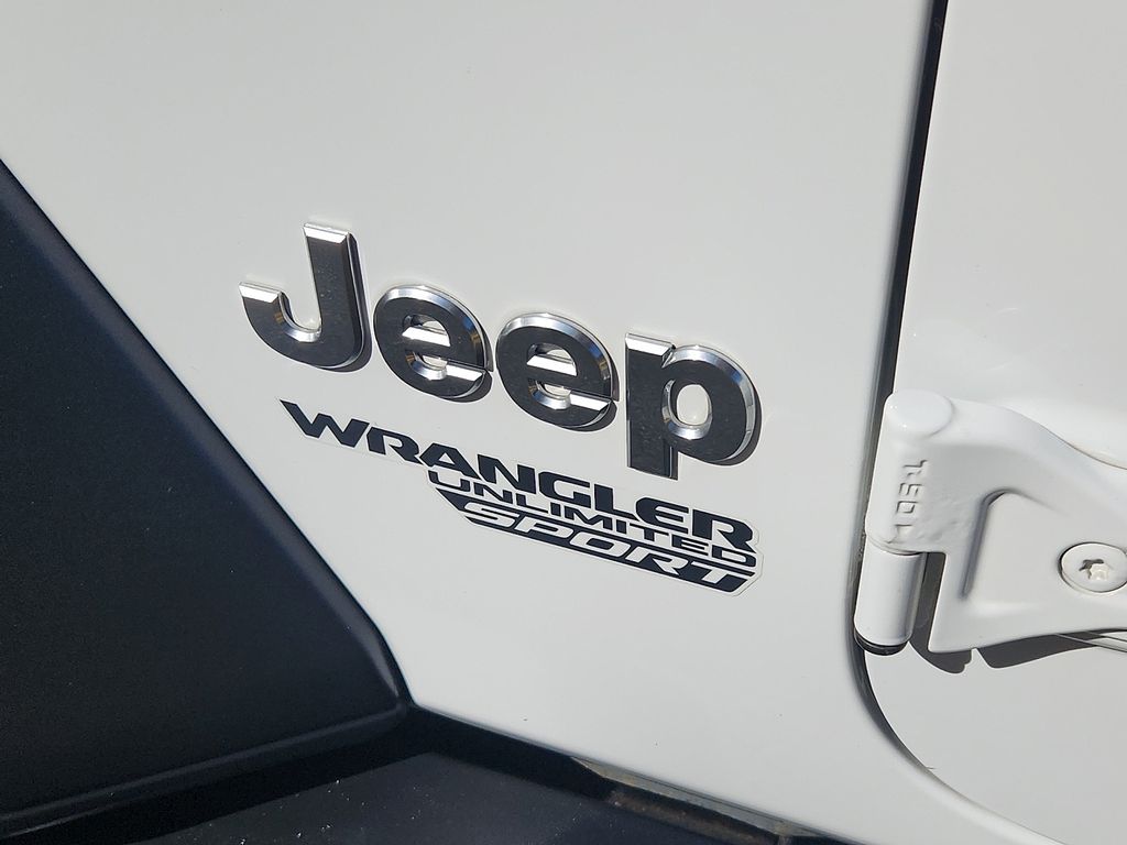 Thumbnail: 2019 Jeep Wrangler - 29