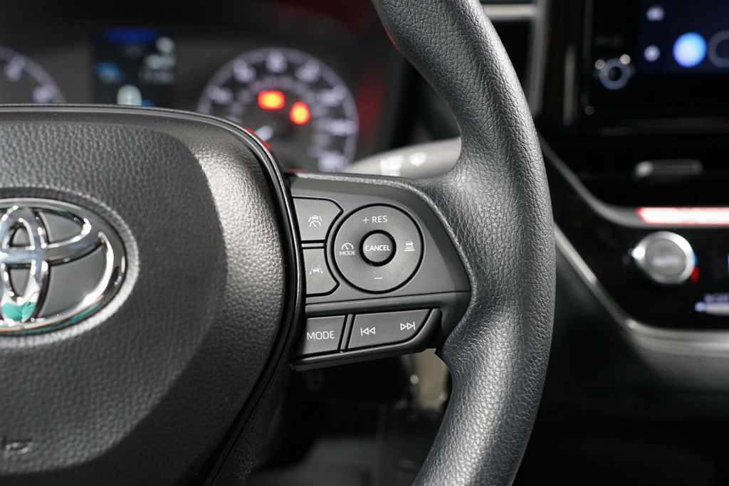Thumbnail: 2025 Toyota Corolla - 13