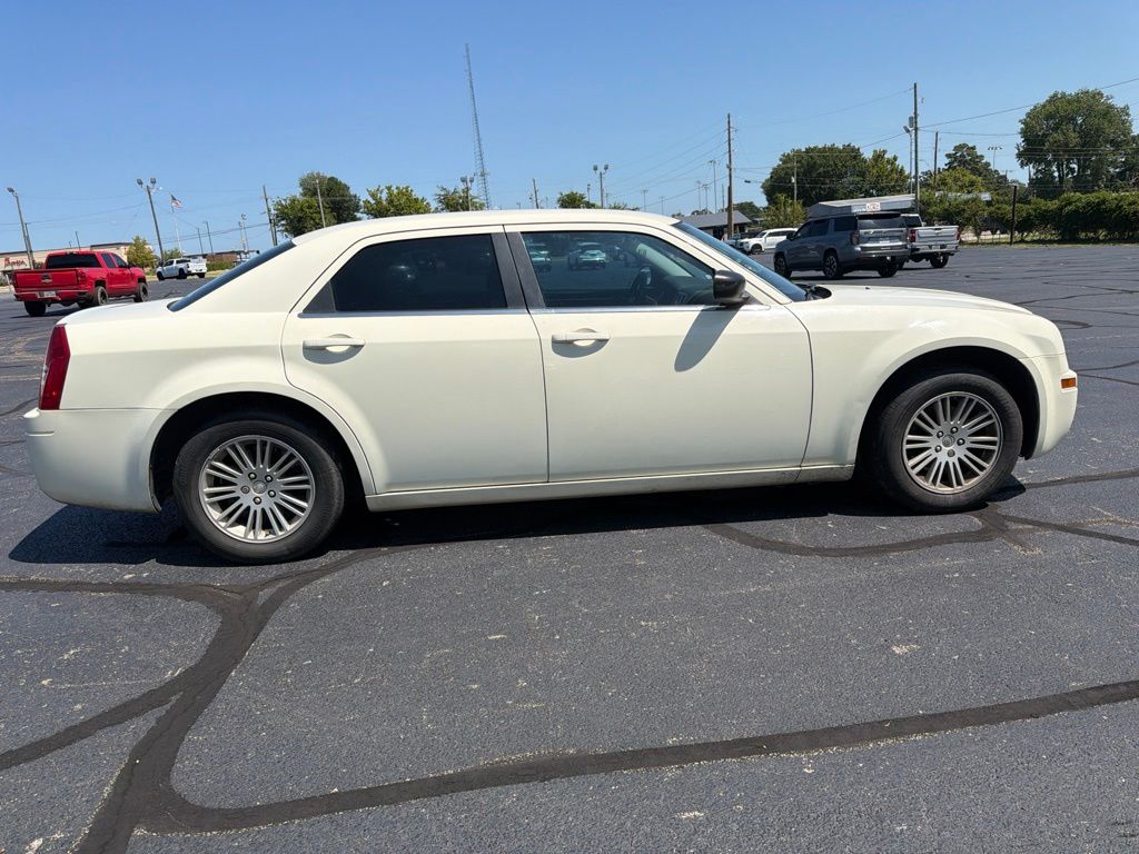 2009 Chrysler 300 LX RWD