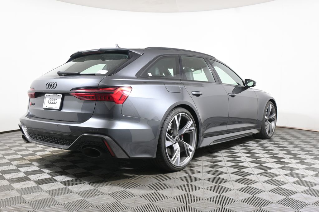 Thumbnail: 2023 Audi RS 6 - 7