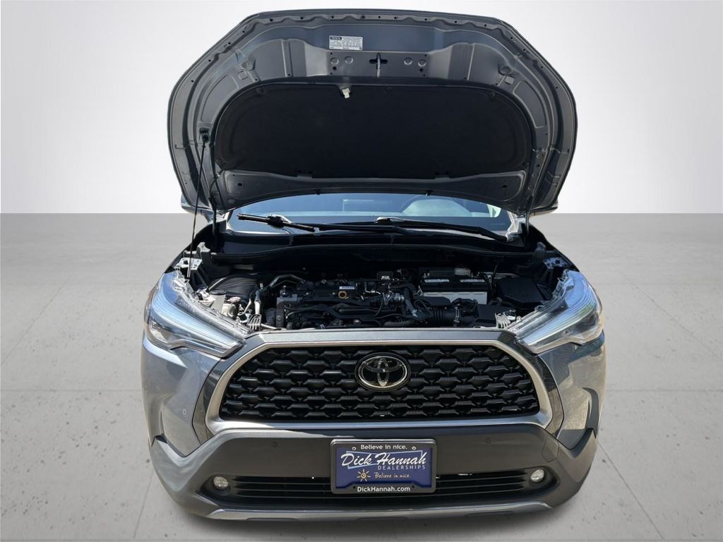 2023 Toyota Corolla Cross XLE