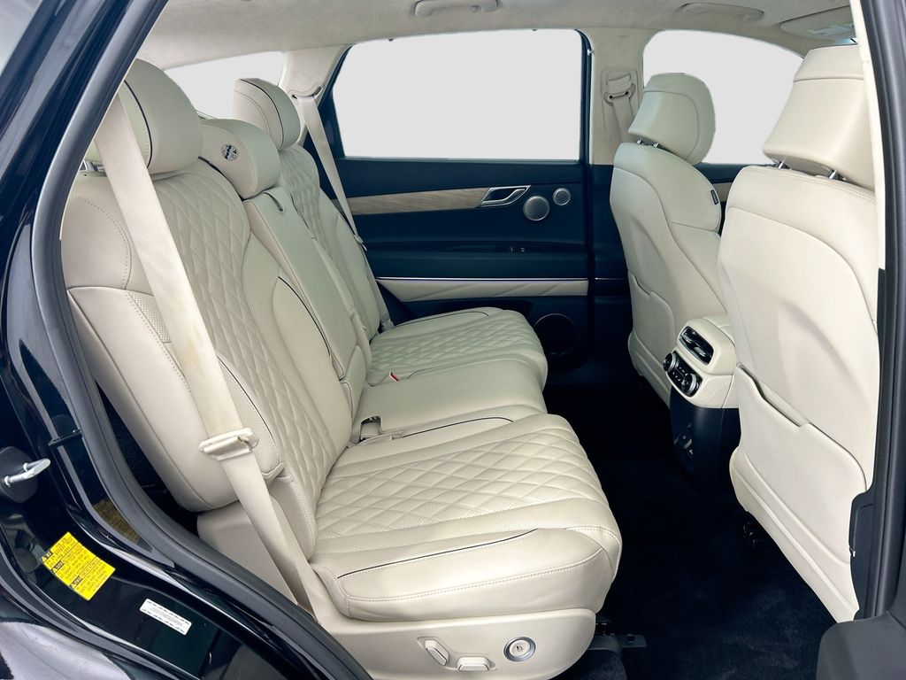 Thumbnail: 2023 Genesis GV80 - 21