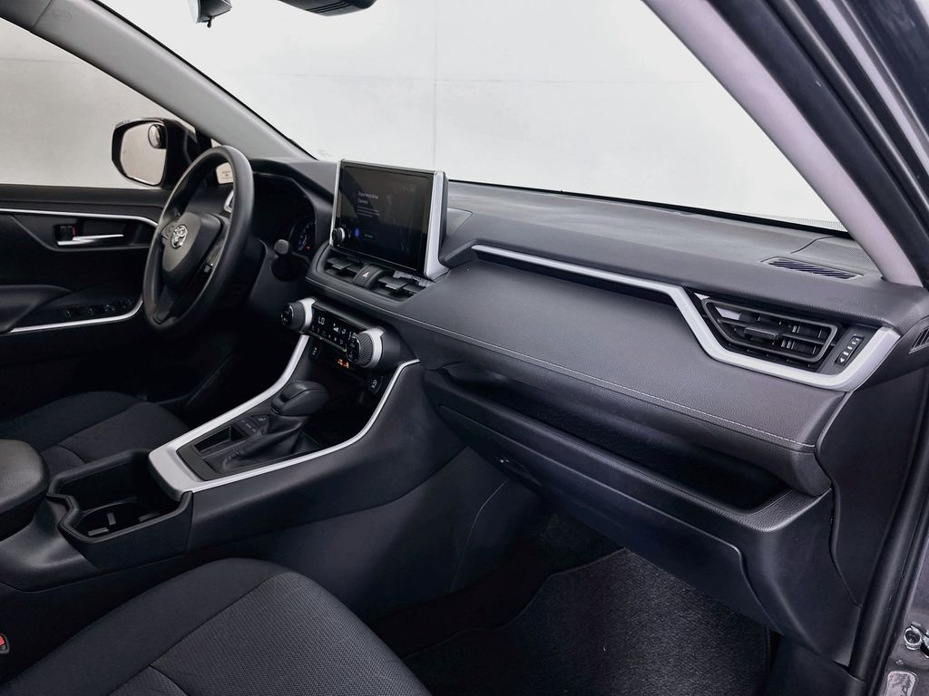 Thumbnail: 2025 Toyota RAV4 - 29