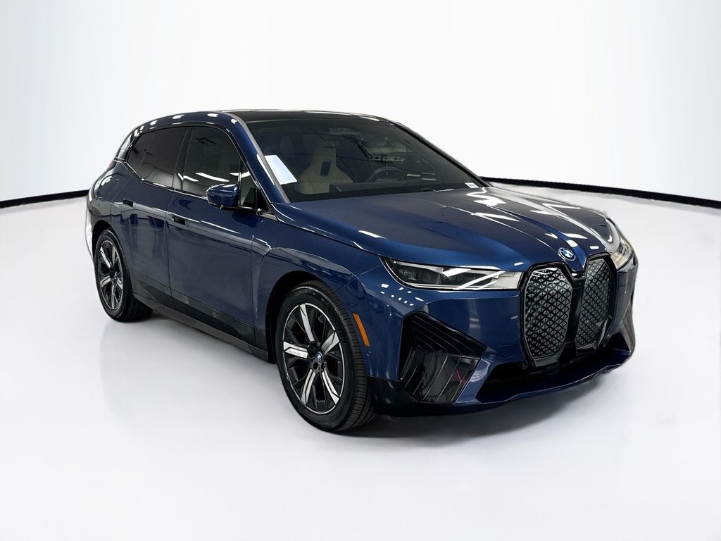 Thumbnail: 2023 BMW iX - 3